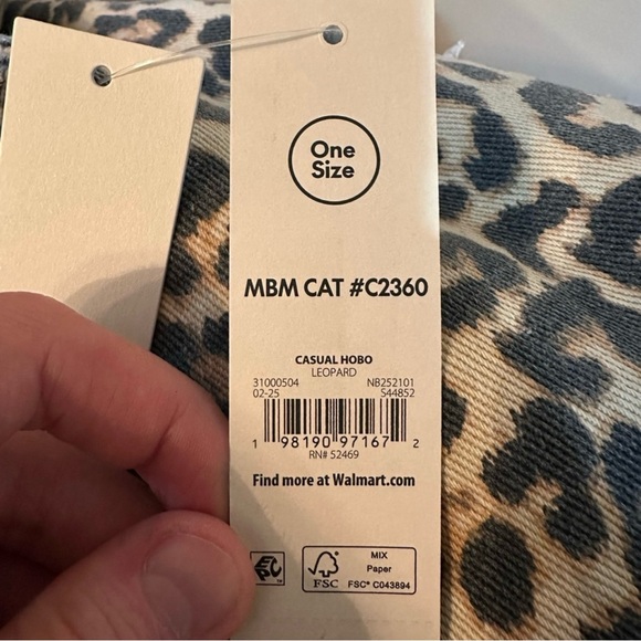 VIRAL No Boundaries Leopard Print Hobo Bag and Pouch with Keychain - Picture 8 of 8